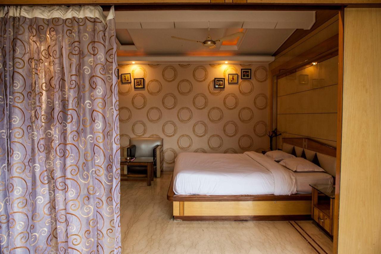 Hotel Welcome Palace Agartala Buitenkant foto