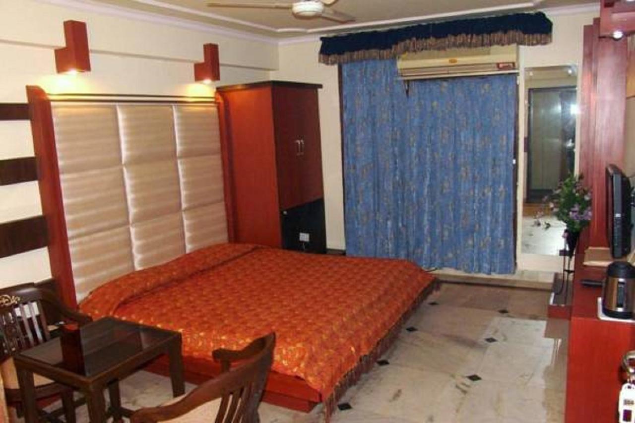 Hotel Welcome Palace Agartala Buitenkant foto
